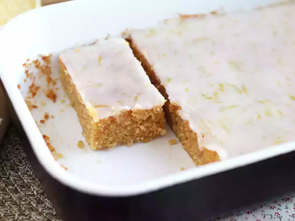 Zitronen-Haferflocken-Brownie mit Glasurlasur - foto 4