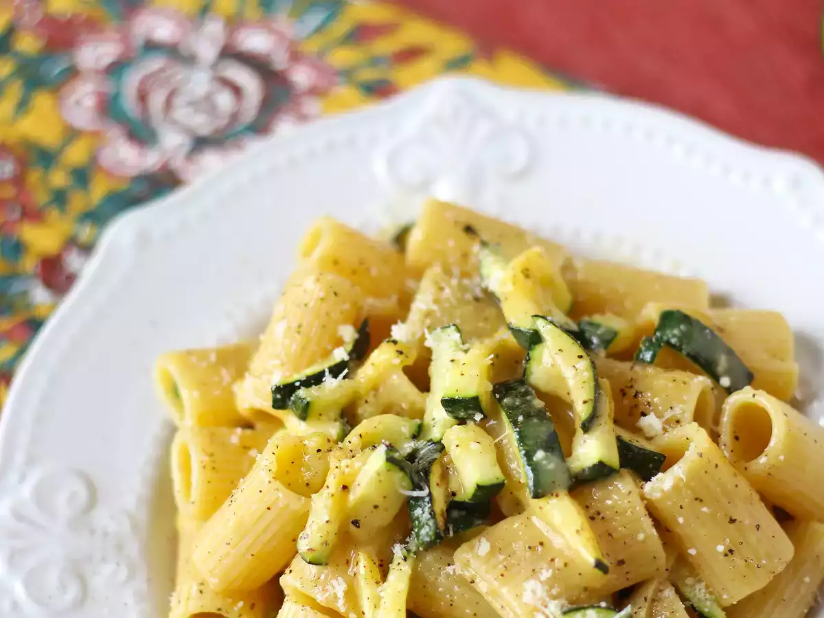 Zucchini-Carbonara: das leicht zu machende vegetarische Rezept - foto 3