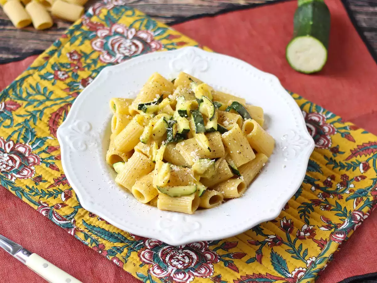 Zucchini-Carbonara: das leicht zu machende vegetarische Rezept - foto 7