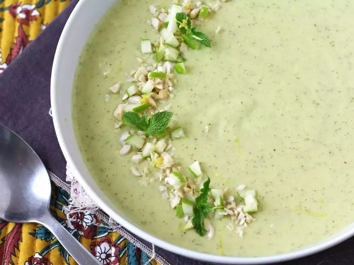 Zucchini-Creme mit grünem Apfel und Joghurt in 30 Minuten fertig - foto 3