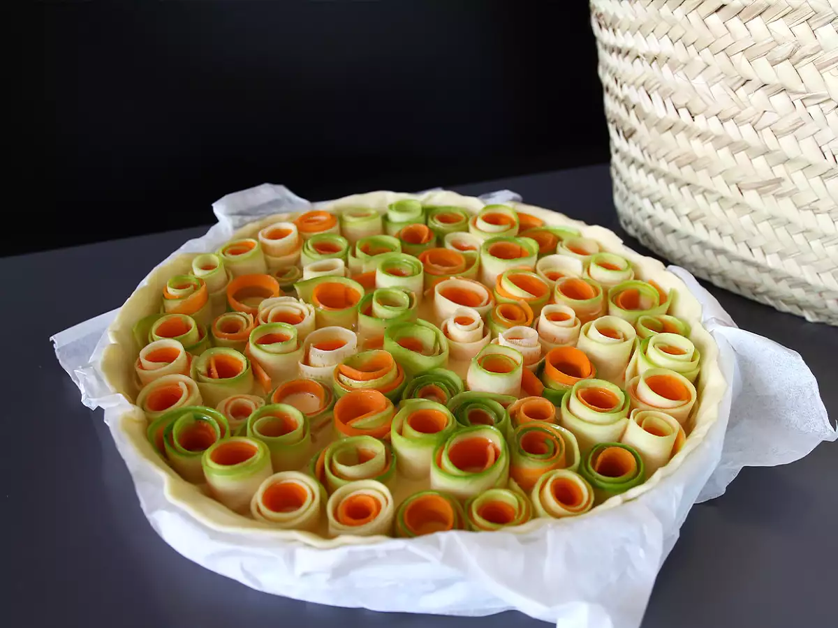 Zucchini-Karotten-Quiche in Rosenform - foto 3