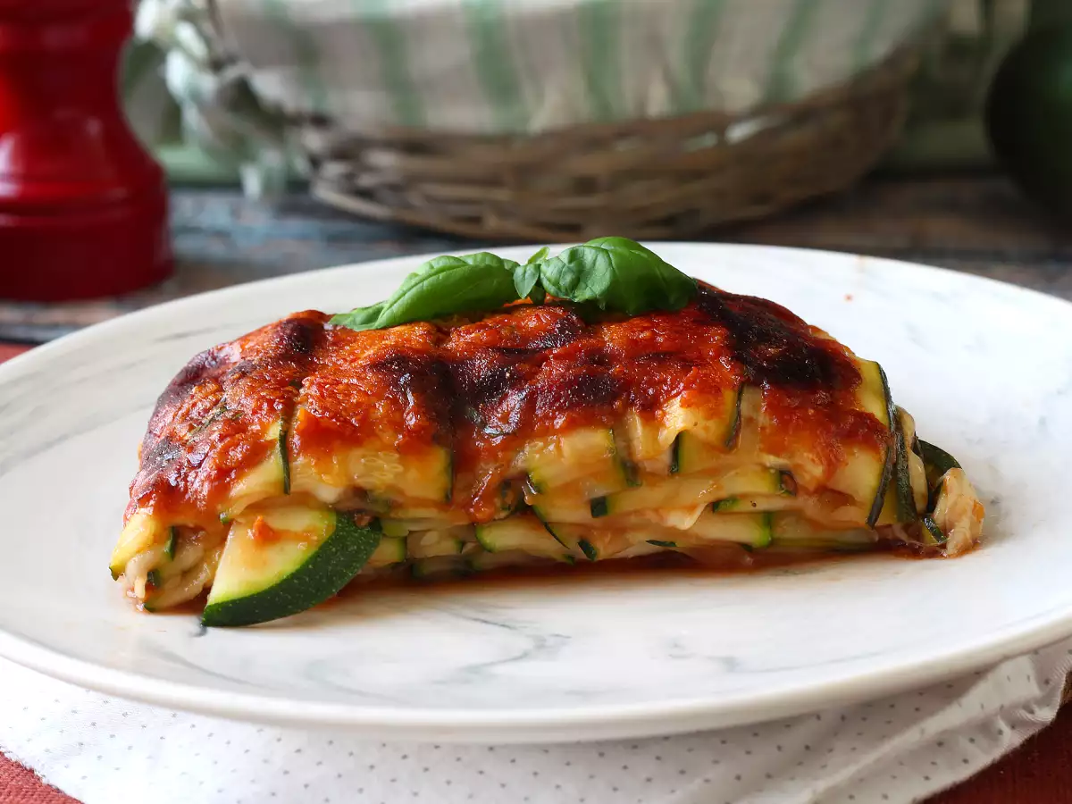 Zucchini-Parmigiana aus der Heißluftfritteuse: schnell, leicht und knusprig - foto 3