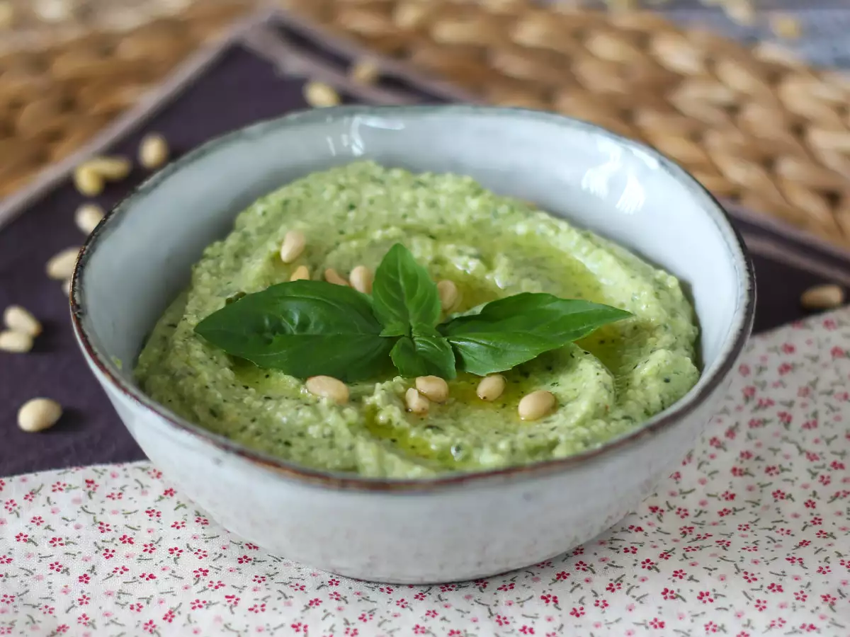 Zucchini-Pesto: schnelles und leckeres Rezept ohne Kochen