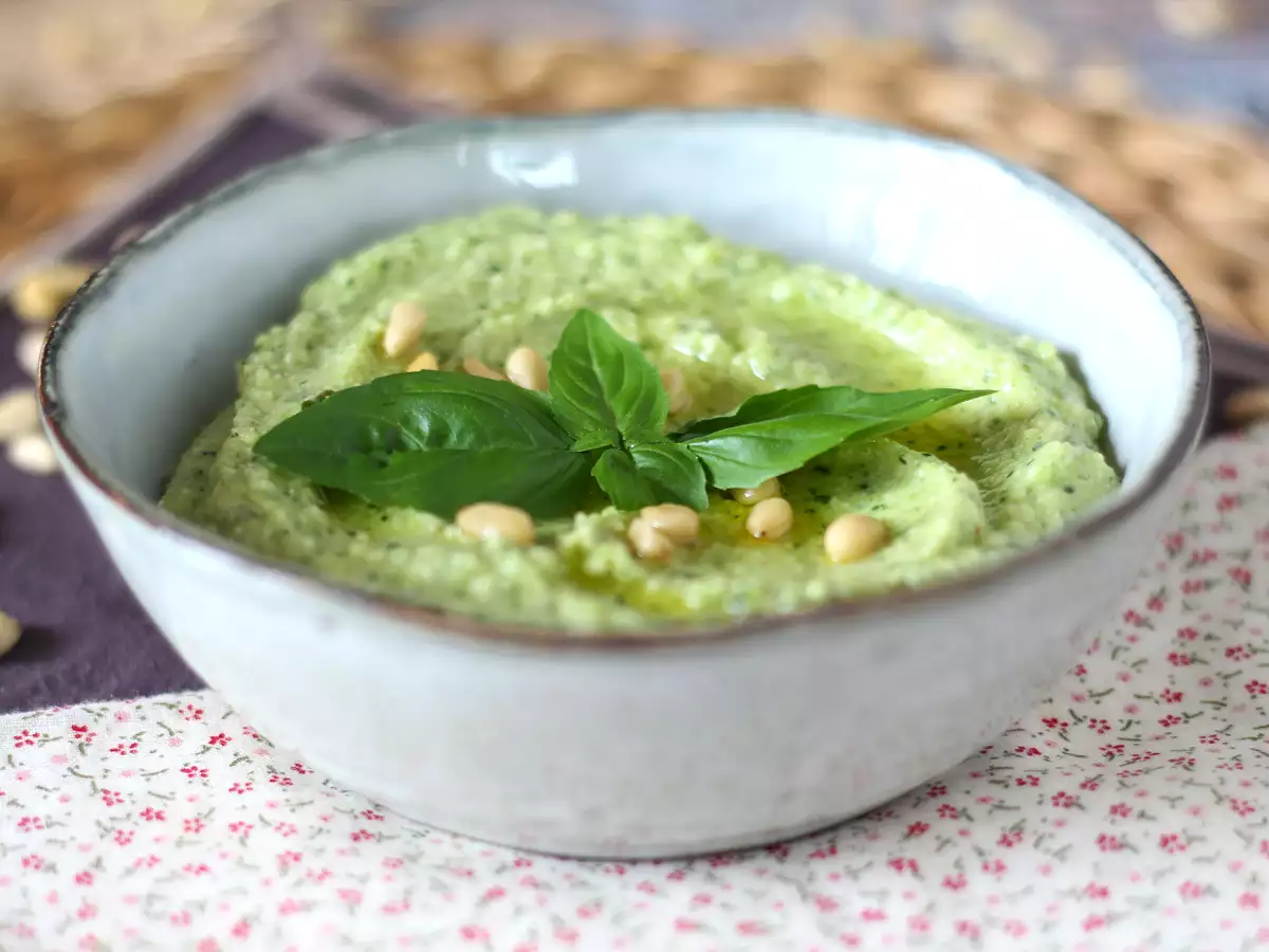 Zucchini-Pesto: schnelles und leckeres Rezept ohne Kochen - foto 3