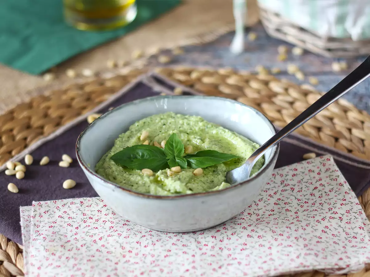 Zucchini-Pesto: schnelles und leckeres Rezept ohne Kochen - foto 5