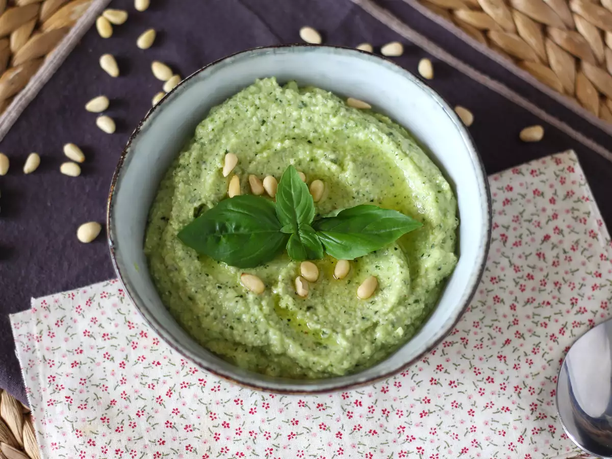 Zucchini-Pesto: schnelles und leckeres Rezept ohne Kochen - foto 6