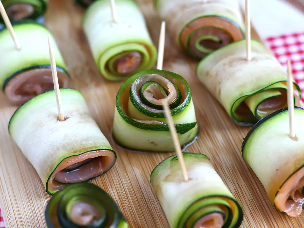 Zucchini-Röllchen mit Räucherlachs - foto 4