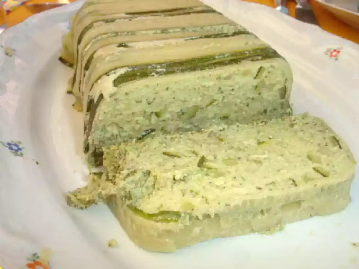 Zucchini-Terrine mit Basilikum