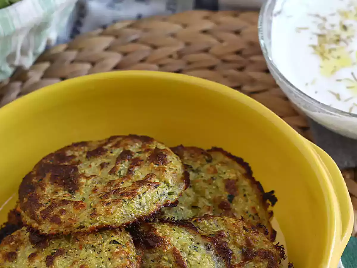 Zucchinipfannkuchen mit Feta - foto 3