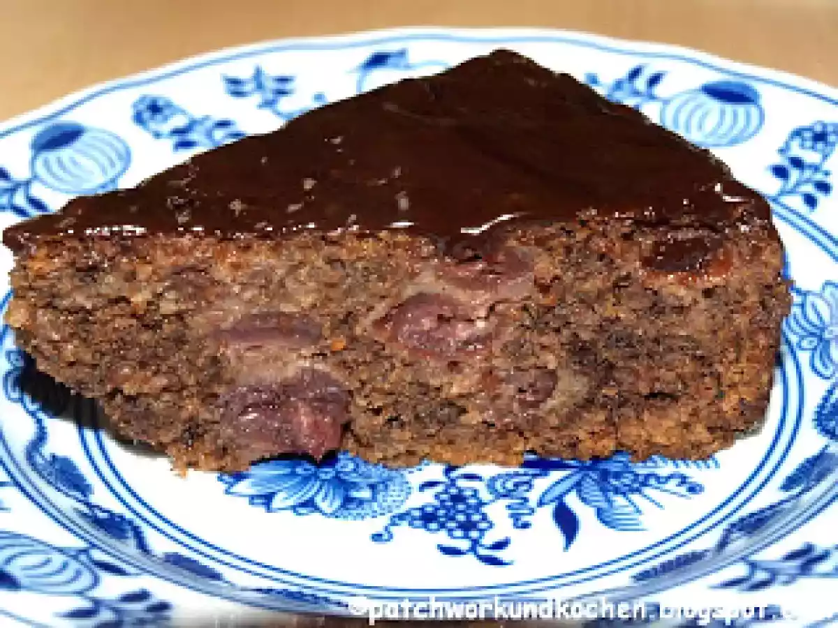 Zur Abwechslung heute mal schwarz Schoko-Kuchen mit Kirschen