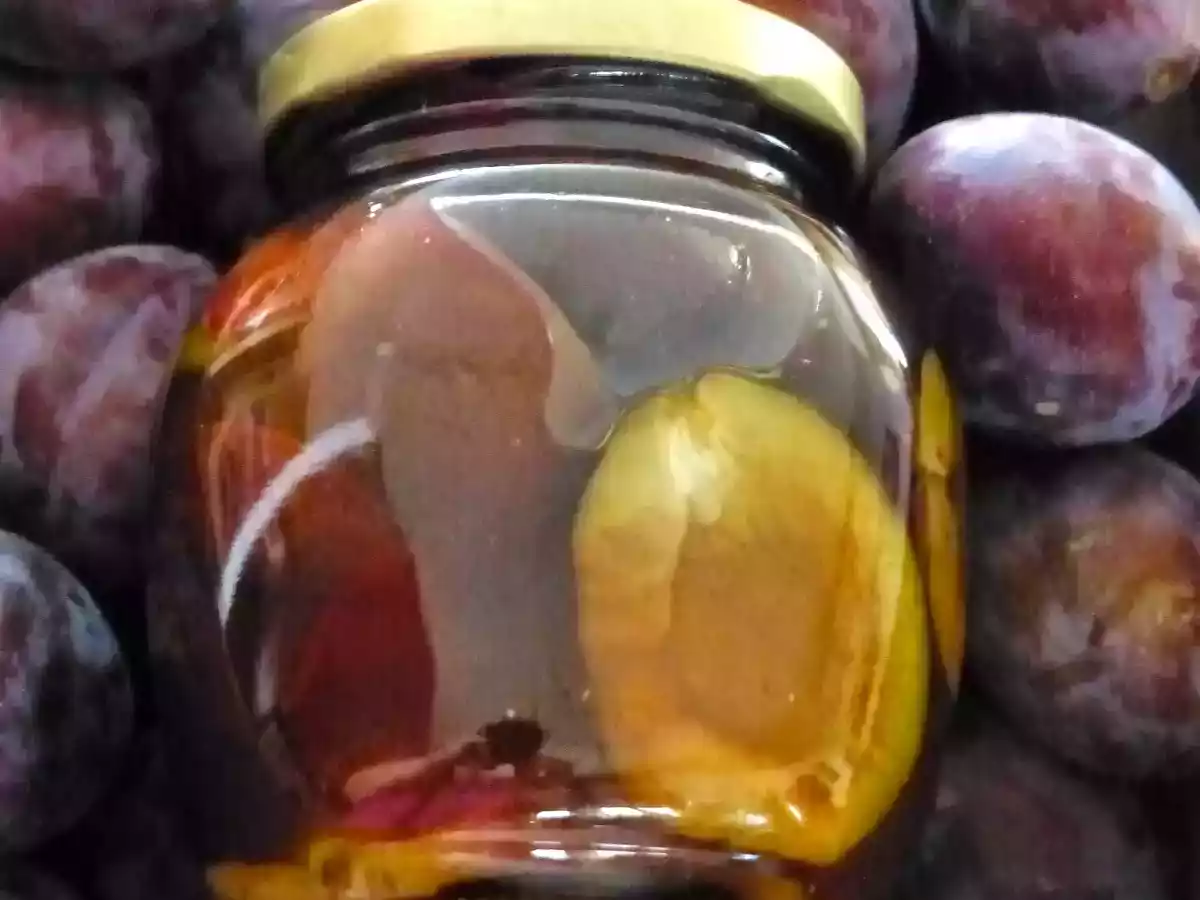 Zwetschgen in einer Gewürz ~ Verjus ~ Marinade