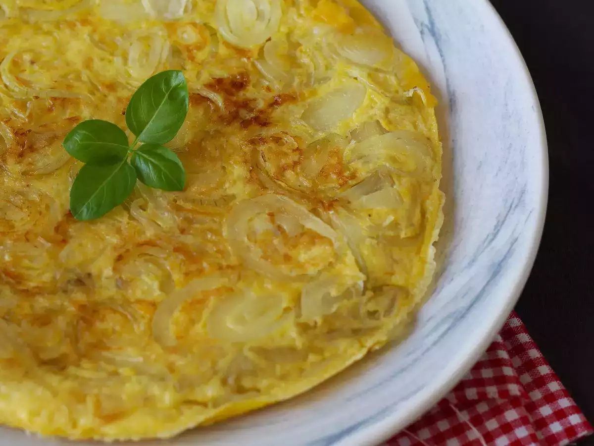 Zwiebel-Frittata: ein leckeres und ganz einfaches Rezept - foto 2